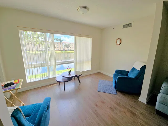 Unit 205 photo 10