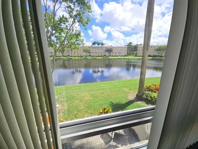 Unit 205 photo 11
