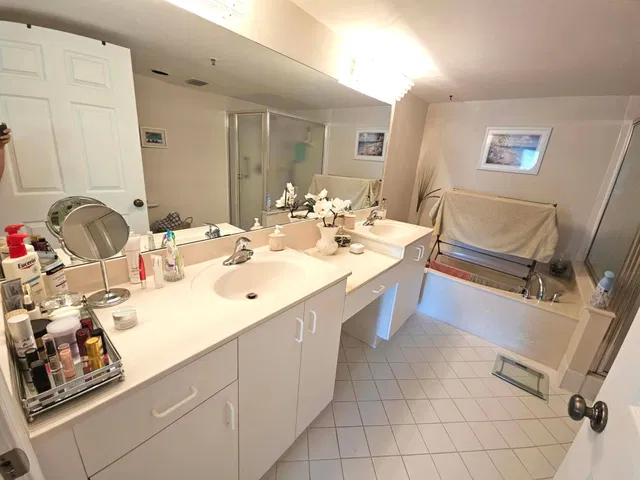 Unit 205 photo 17