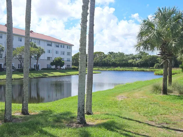 Unit 205 photo 29