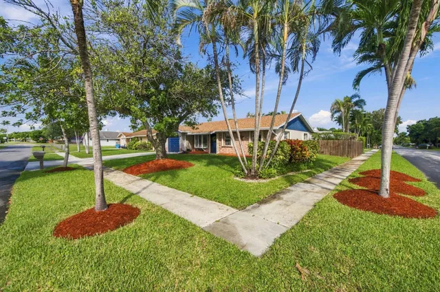 Residence photo 3