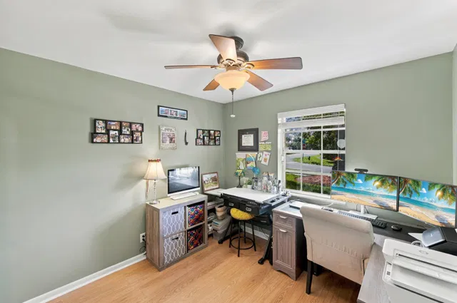 Residence photo 23
