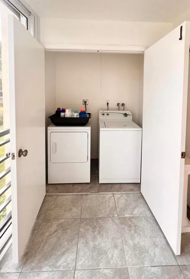 Unit 203 photo 14