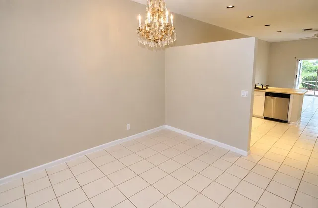  Residence photo 15