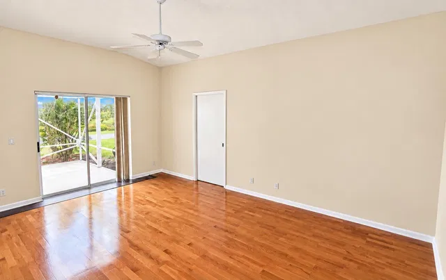  Residence photo 17