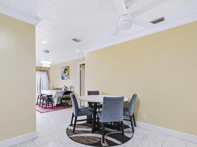  Residence photo 10