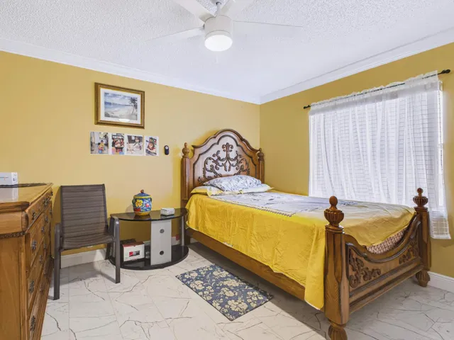  Residence photo 15