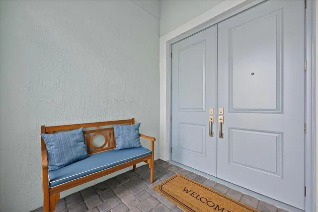  Residence photo 6