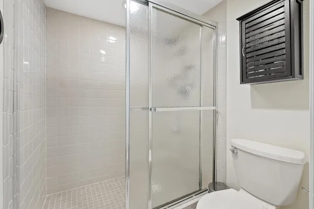 Unit 308 photo 11
