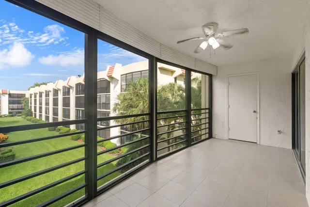 Unit 308 photo 22