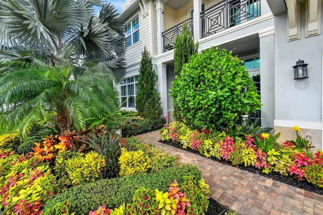 Residence photo 4