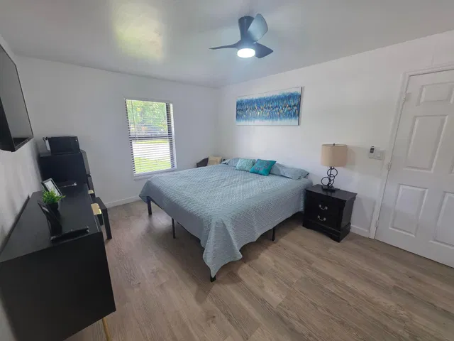 Residence photo 2