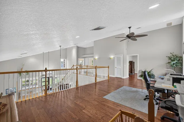 Residence photo 56
