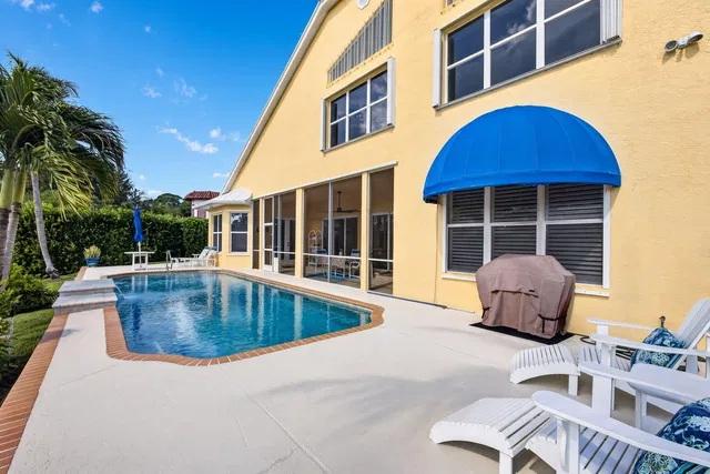 Residence photo 90