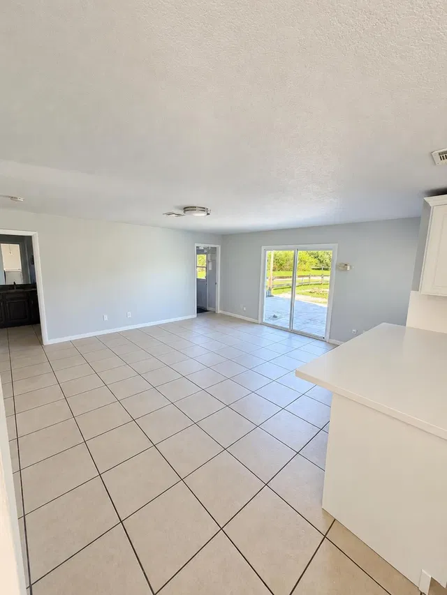 Residence photo 5