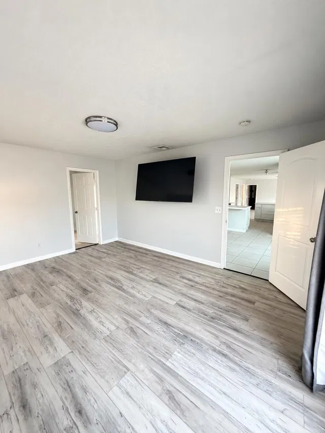 Residence photo 6