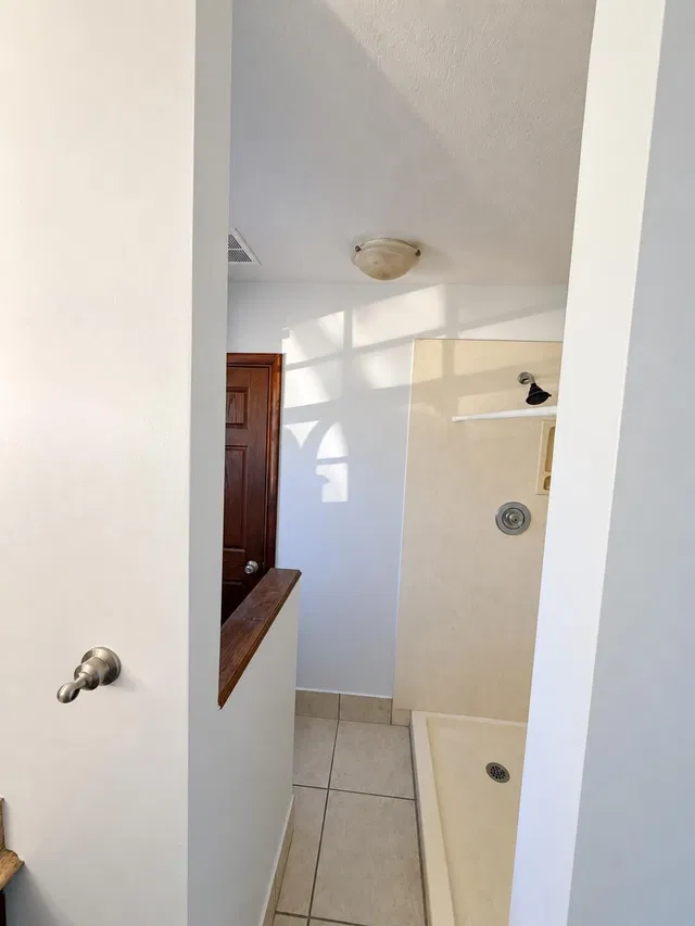 Residence photo 12