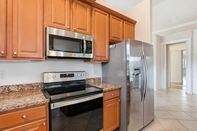 Residence photo 24