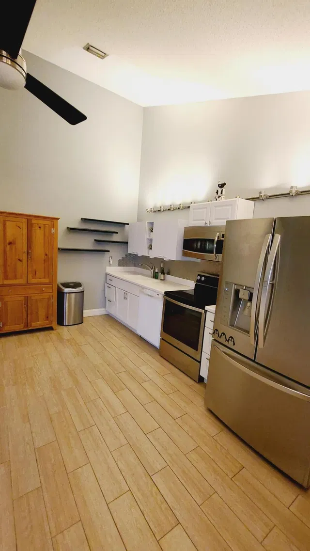 Unit C photo 5