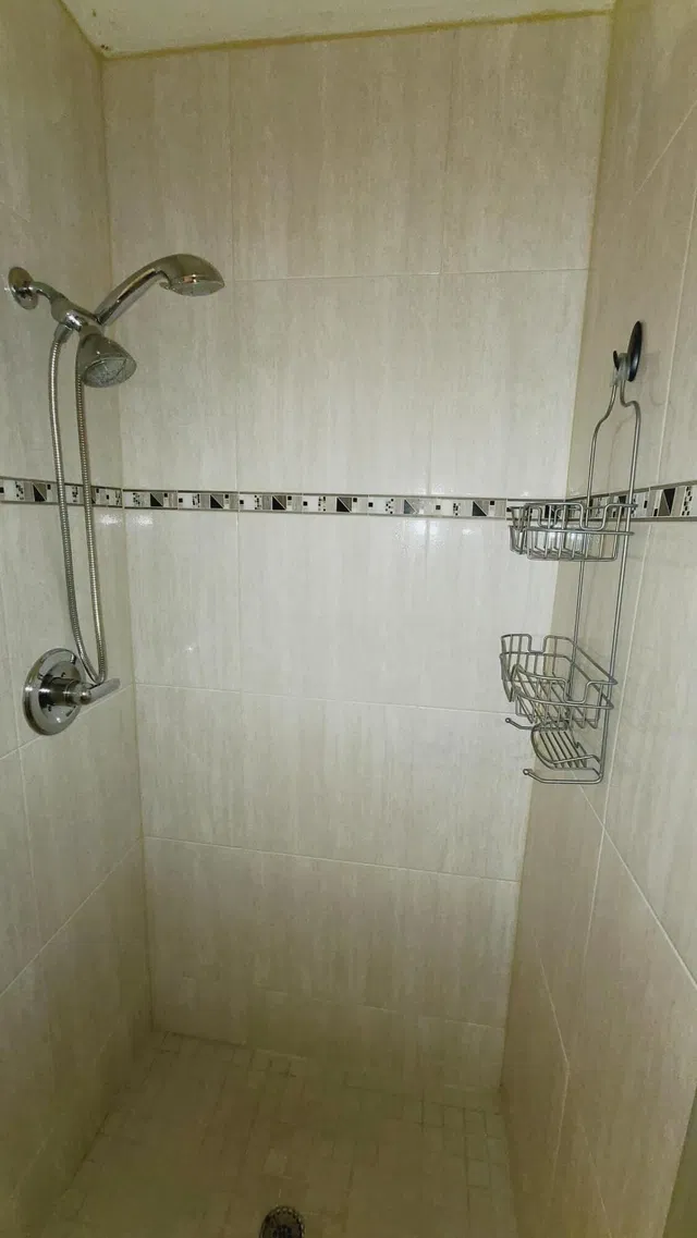 Unit C photo 16