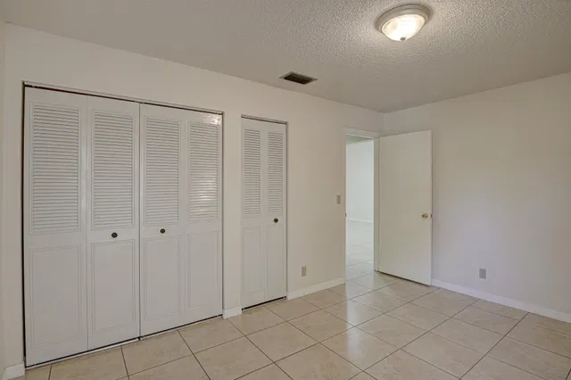 Unit C photo 31