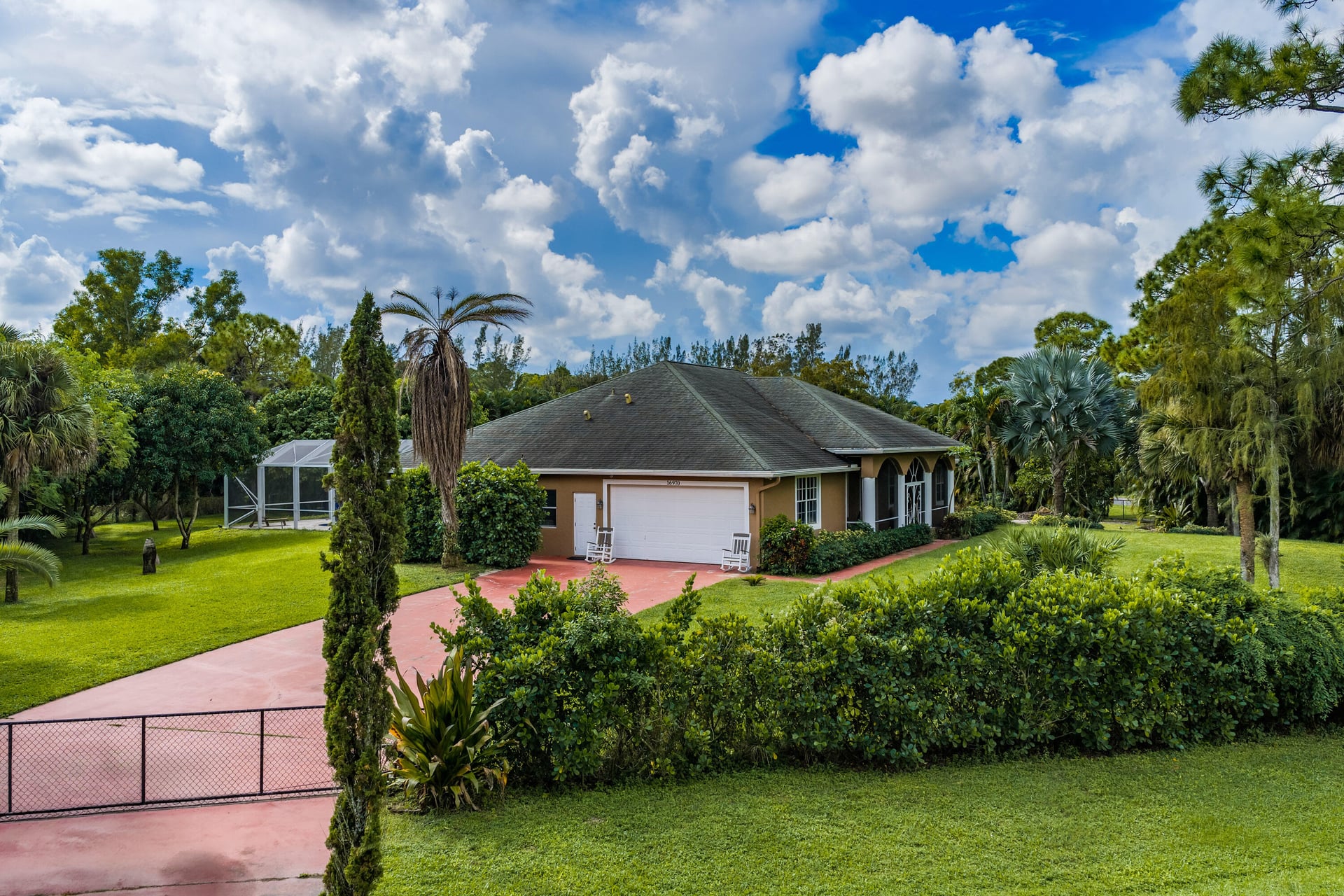 Residence photo 5