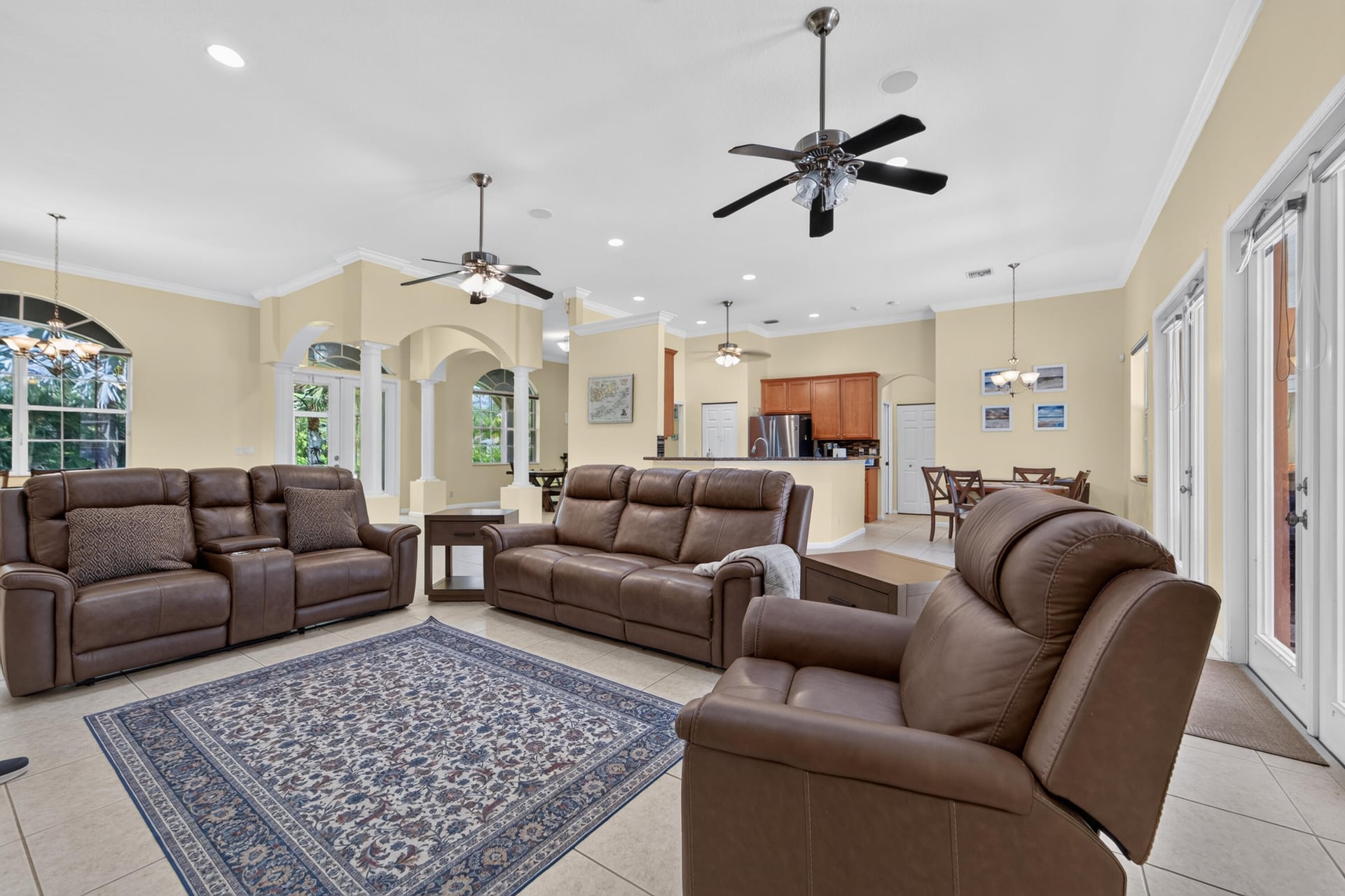 Residence photo 12