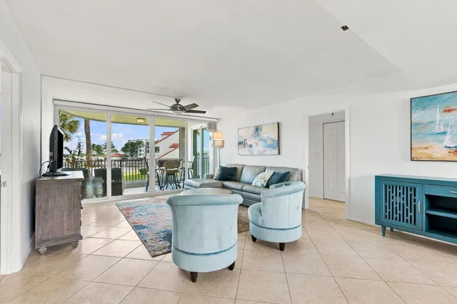 Unit 2020 photo 6