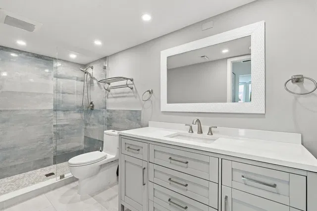 Unit 2020 photo 13