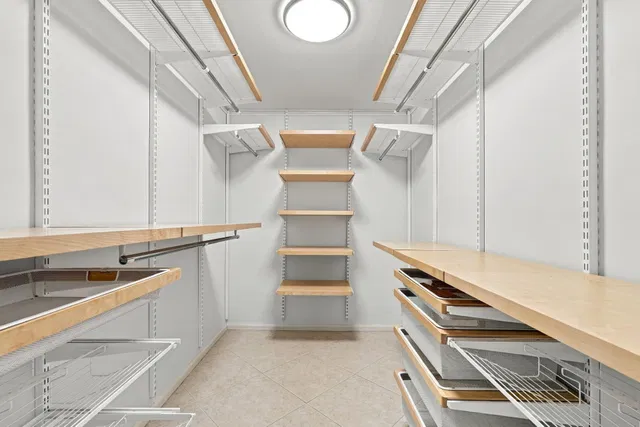 Unit 2020 photo 15