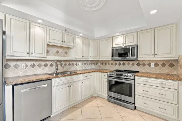 Unit 2020 photo 18