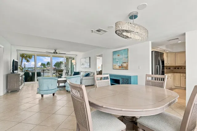 Unit 2020 photo 19