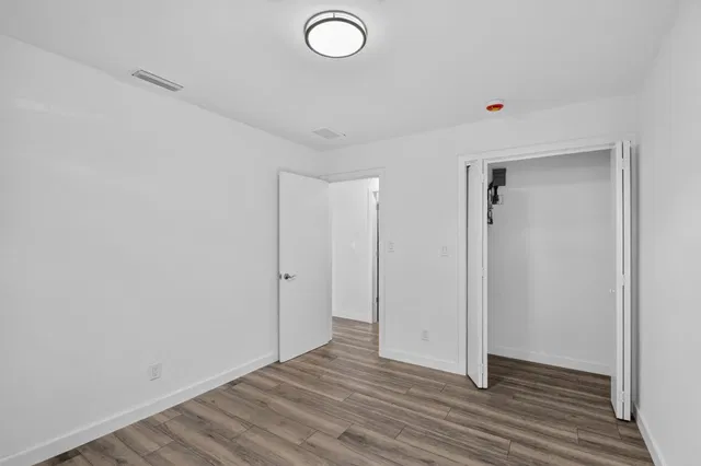 Unit 2 photo 12