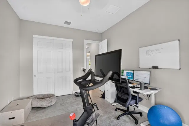  Residence photo 26