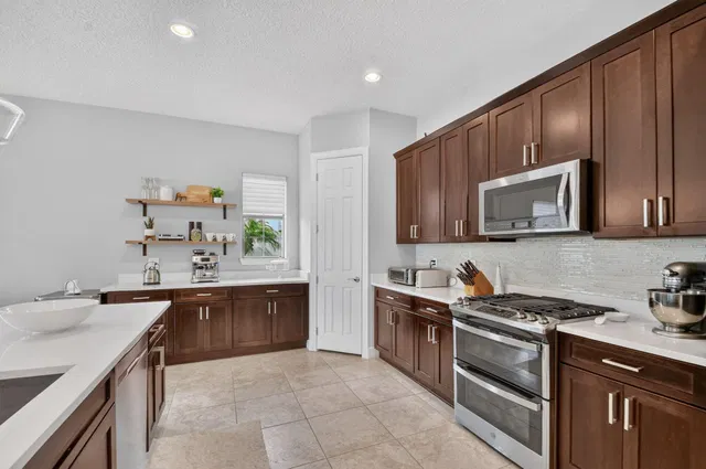 Residence photo 9