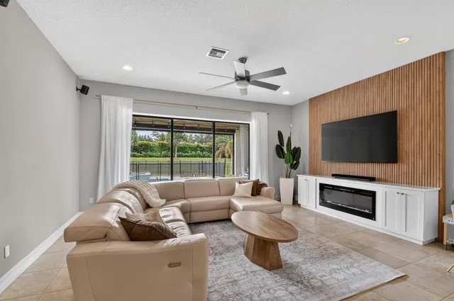 Residence photo 14