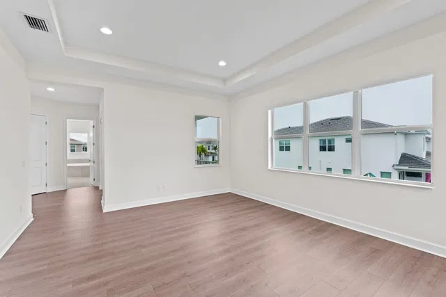 Residence photo 5