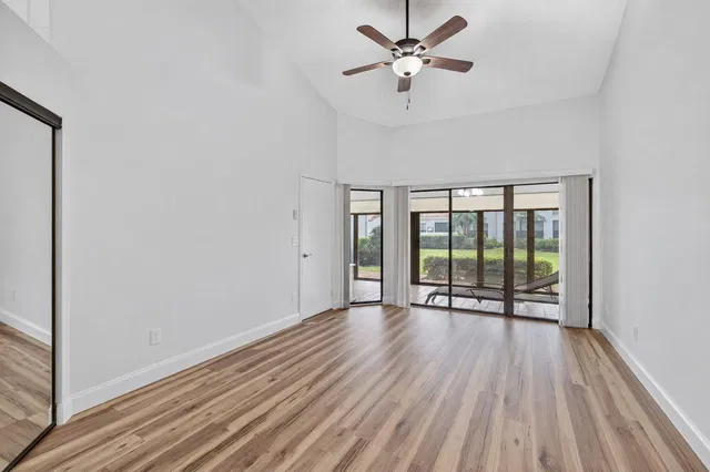 Residence photo 14