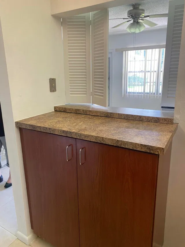 Unit 135 photo 8