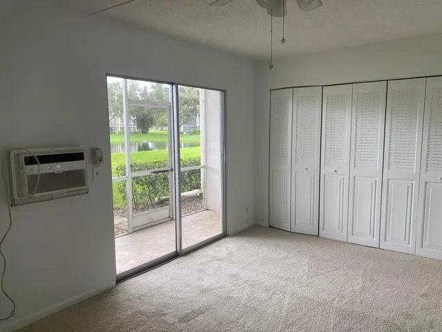 Unit 135 photo 11