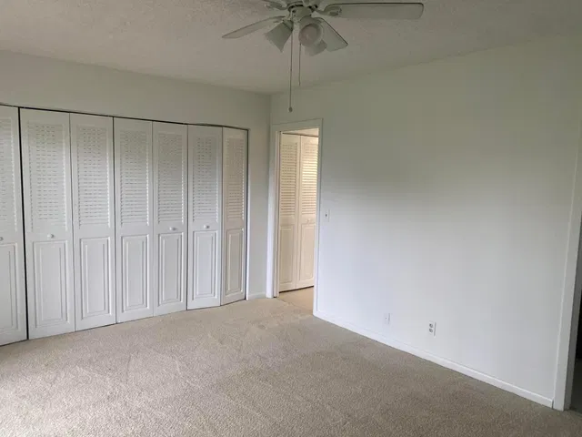 Unit 135 photo 12