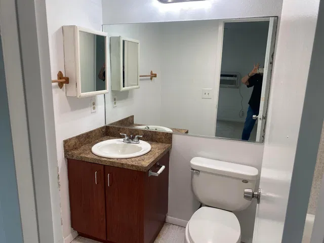 Unit 135 photo 13