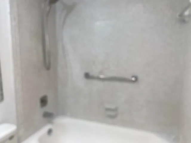 Unit 135 photo 14