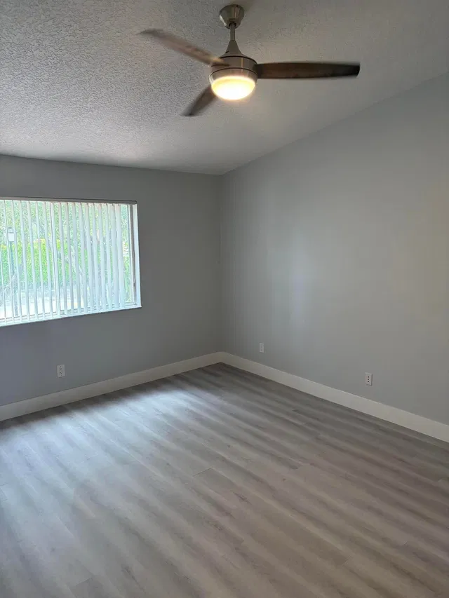 Residence photo 34
