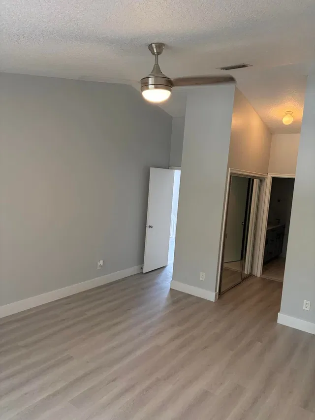 Residence photo 35