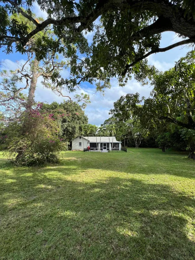 Residence photo 2