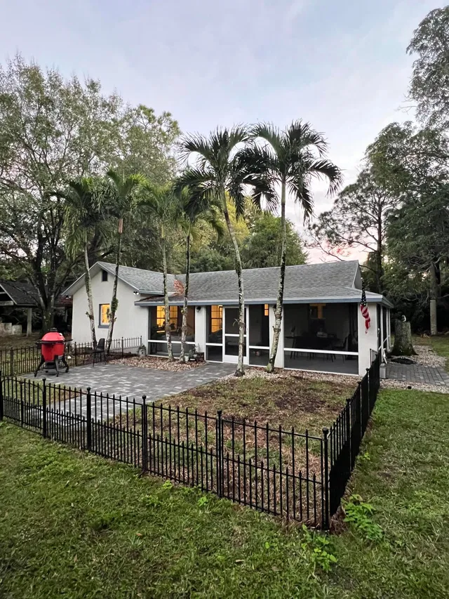 Residence photo 9