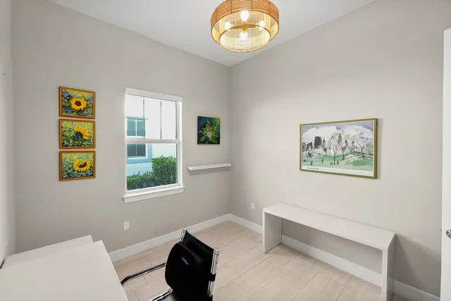 Residence photo 17