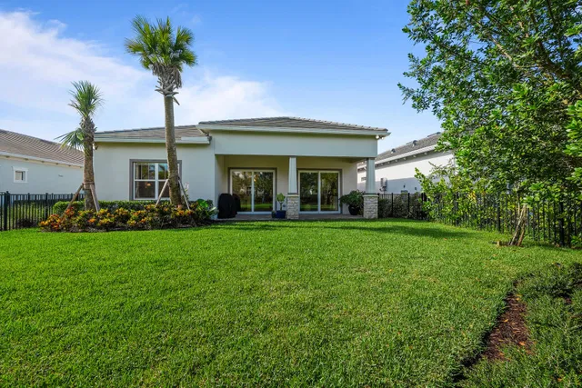 Residence photo 36