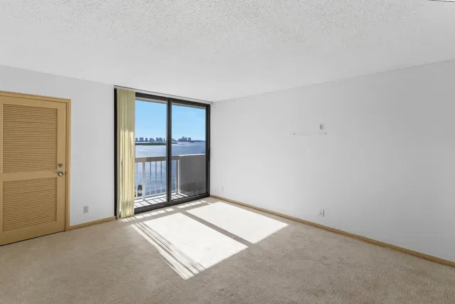 Unit 1543 photo 23